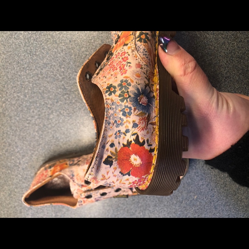 Vintage floral dr marten loafers. - Picture 10 of 13